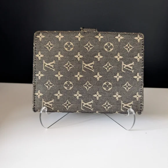 Vintage Louis Vuitton Agenda with Signature Monogram - Picture 2 of 10